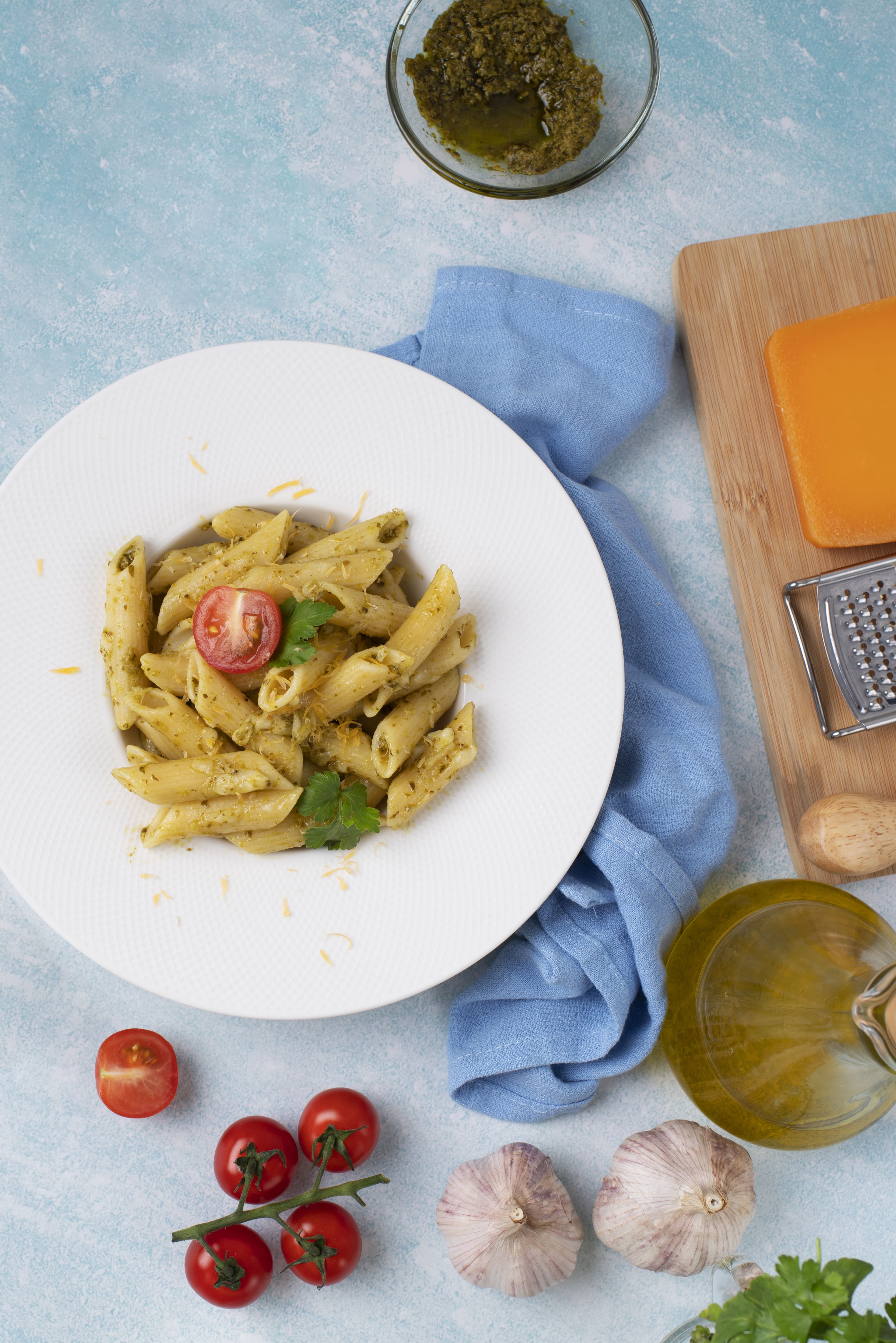 Pasta integrale con verdure arrosto e pesto