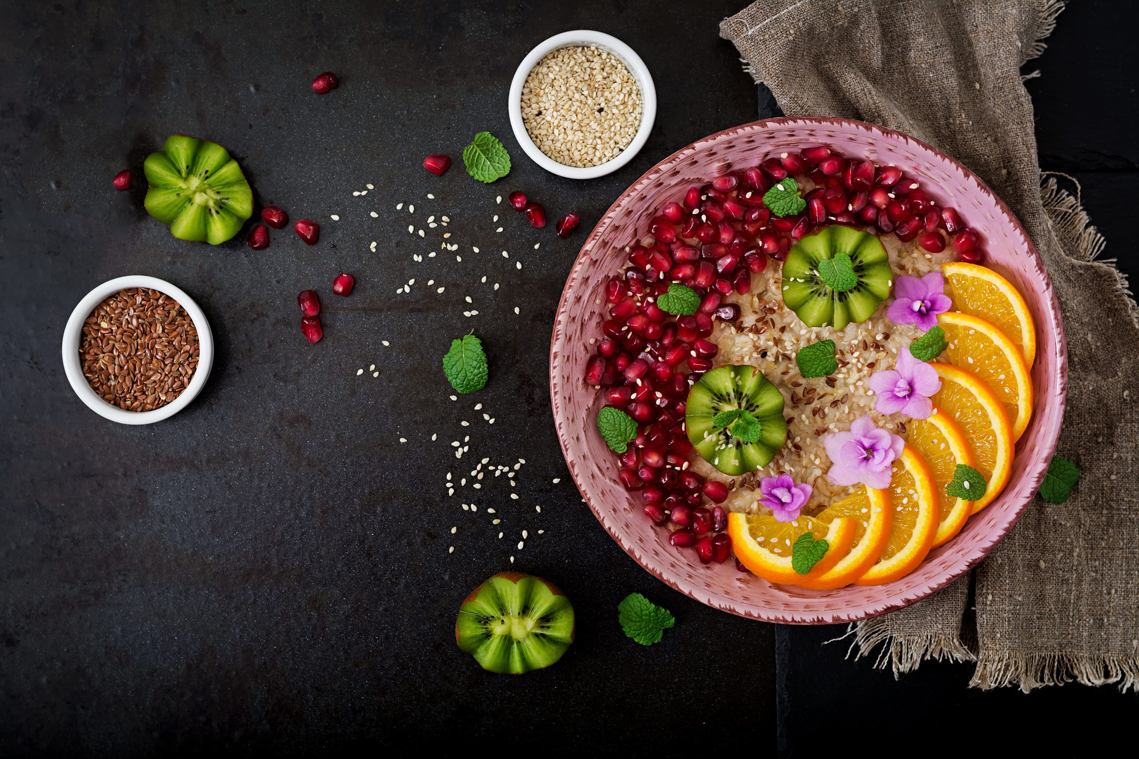 Quinoa bowl with crunchy vegetables